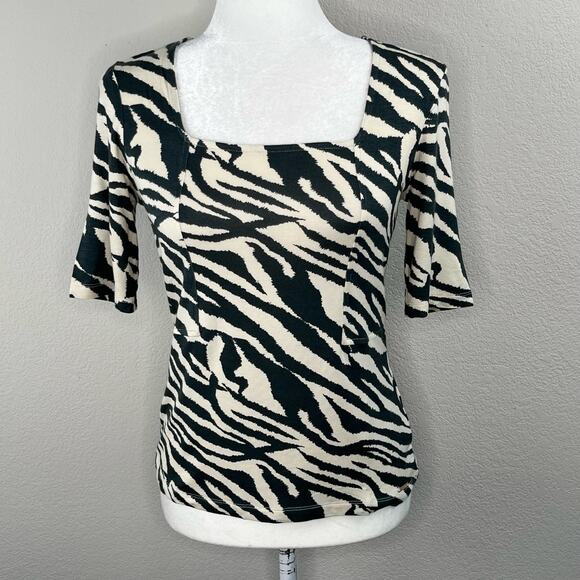 T Tahari Cream Black Zebra Animal Print Short Sleeve Square Neck Top NWT Small - Picture 1 of 10